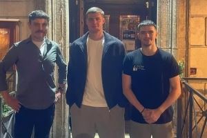 心系爱尔兰!埃文·弗格森在酒吧观战,见证球队神奇逆转匈牙利