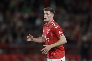 邮报:曼联计划2026年夏天重组中场,埃利奥特·安德森是目标之一